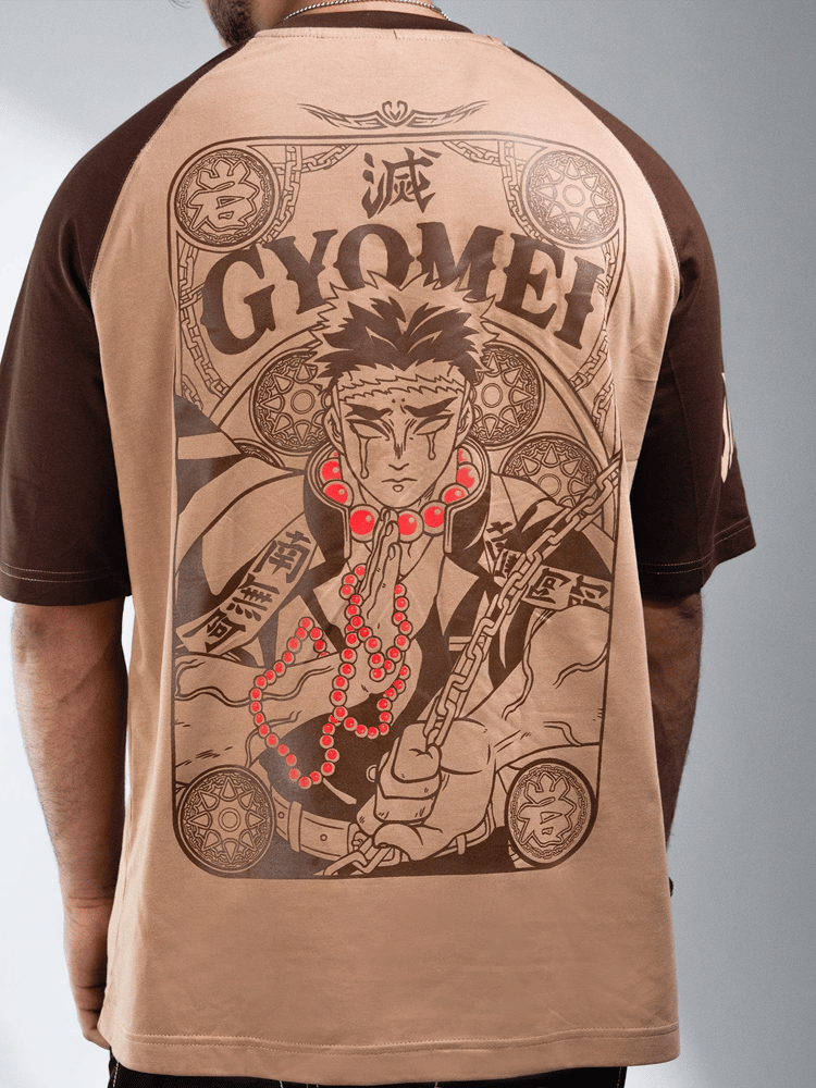Fashionable Anime Graphic T-Shirt